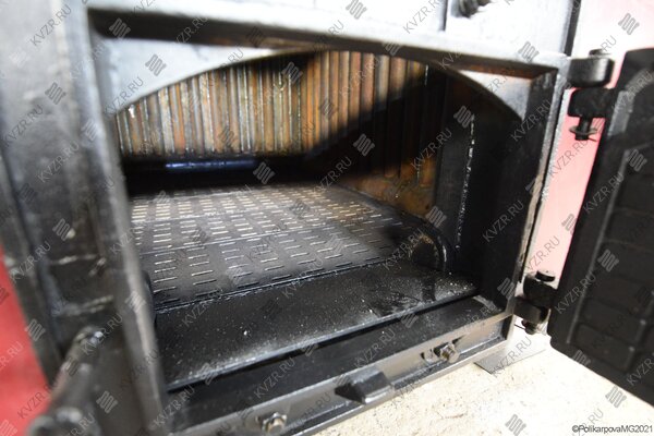 Колосниковая топка котла КВД-1.1 МВт на дровах